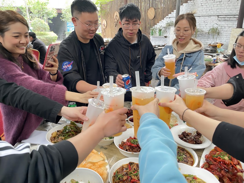 4d2e821b3bdb10d51bcb137adc2a35f(1) 4d2e821b3bdb10d51bcb137adc2a35f(1)