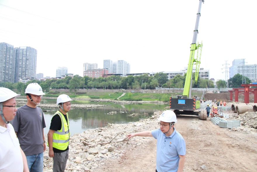 2曹武平副書(shū)記視察鋼便橋項(xiàng)目_副本 2曹武平副書(shū)記視察鋼便橋項(xiàng)目_副本